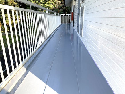 さいたま市の集合住宅、通路塗装工事完成後の写真