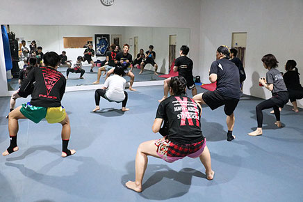 ▲正しいフォームで効果的な筋トレを!
