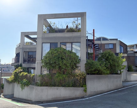 社屋全景
