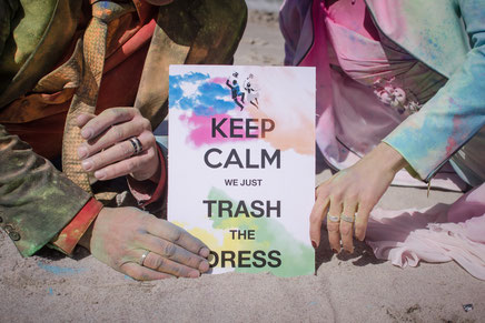 Trash the dress, Trash, Zerstörung, Farbpulver, After-Wedding Shooting, Fotoshootings, Hochzeitsfotografie