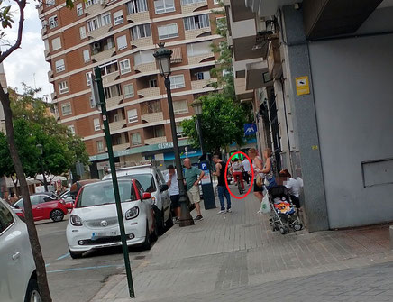 Es importante destacar que existen prohibiciones, como no circular por aceras peatonales estrechas o zonas no señalizadas para ello, siendo obligatorio el uso de carriles bici o carriles habilitados en la calzada cuando existen. 