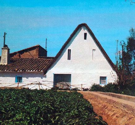 La barraca Valenciana es una construcción típica y tradicional de la huerta de Valencia.