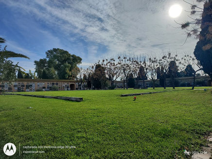 Lugares de Memoria: El cementerio de Paterna es considerado un lugar de memoria histórica, con monolitos y homenajes a las víctimas, y forma parte de iniciativas como la Querella Argentina. 