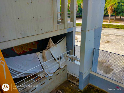 En la Casa del Agua cerca del azud de Rovella en Valencia, se han dividido en apartamentos para tener su intimidad .