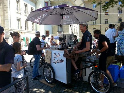 cafecycliste-Kaffeevelo an der Tour de France Etappe in Bern 