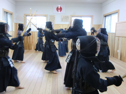 大阪尚武舘 大人剣道　稽古風景