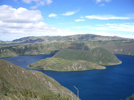 Die Laguna Cuicocha ist beliebtes Ausflugsziel bei Otavalo im Norden Ecuadors