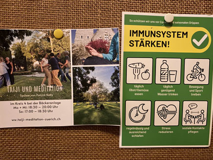 Flyer von „Taiji und Meditation in Zürich“ und Flyer „Immunsystem stärken“ nebeneinander