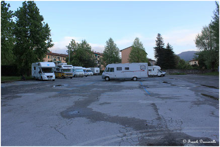 Toscane camping-car fourgon photo Franck Dassonville