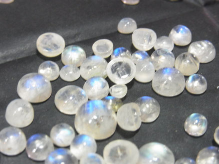Regenbogen Mondstein Cabochons