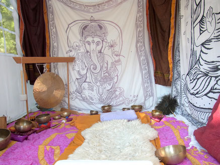 Klangmassage New Healing Festival Klangschalen