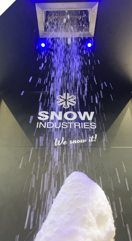 SnowFALL (SF) technology is the simplest way to cool down by real natural snow up to an ambient temperature of +40°C. The snow falls down from the ceiling or from the wall, hits the body and remains on the floor where it melts due to ambient temperatures.