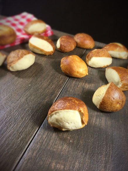 Laugenkastanien, kleine Laugenbrötchen, mini Laugenbrötchen, Laugenkastanien Thermomix, Laugenbrötchen vegan, Laugenkastanien vegan