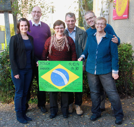 Hannelore Isaak (Mitte), die Leiterin des Kinderpatenschaftsprojektes zu Besuch in der Andreasgemeinde // Foto: privat
