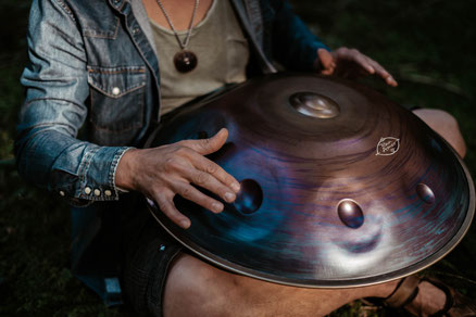 Handpanspieler, Handpan Kontakt