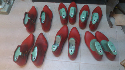 Chaussures en fabrication spécialement pour Moyen'Art International