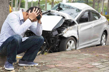 choque de auto - abogados en seguros - cobro de seguros