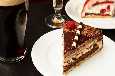 チョコレート料理とビール