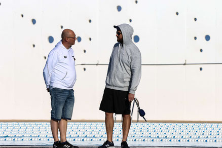 Benjamin Friedrich hier Gespräch mit Carsten Gooßes (Bundestrainer Nachwuchs/Sichtung im DSV) im Trainingslager in Lanzarote