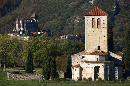 La basilique Saint-Just de Valcabrère et la cathédrale et la cité médiévale de Saint-Bertrand-de-Comminges