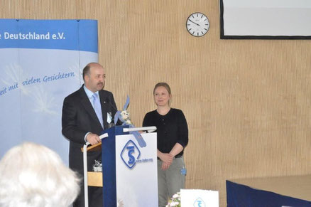 Laudatio des Geschäftsführers Helmut Hehn. Foto: Inga Lepka