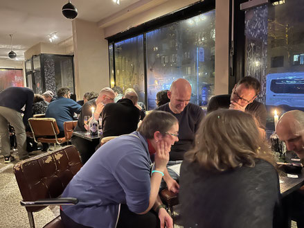 Xmas Feier Berlin-Online, Dezember 2025