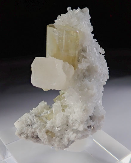 Huanzala apatite yellow