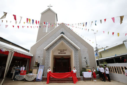 Nouvelle église St Joseph de Sampan.