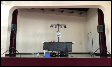 Worms Rheinperlensaal Bühne Inustriegebiet Alex Light and Sound Set Komplett Set Partyequipment Mieten Verleih 70 Euro Musikanlage Lichtanlage Mikrofon Nebelmaschine 