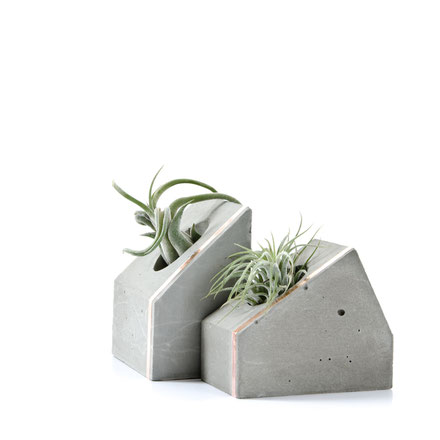 Sculptural versatile concrete home decor by PASiNGA design