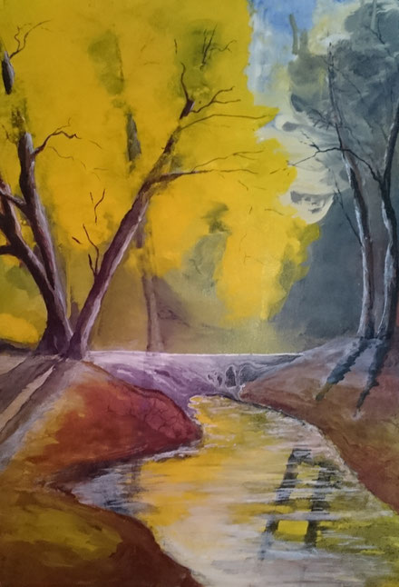 gelber Baum mit Wasserfall