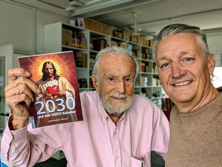 Johannes Holey (Autor) mit Jan Udo Holey (Verleger)