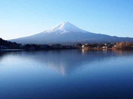 河口湖　ほうとう　寿屋　新年富士山