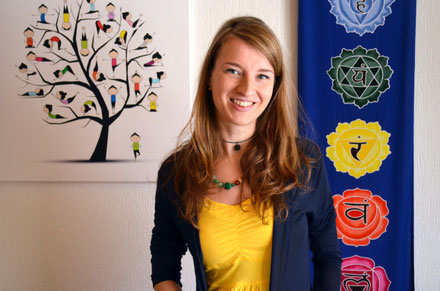 Kinderyoga von Claudia in Berlin wird von den Krankenkassen bezuschusst. Schau dir die DVD an oder komm zur Ausbildung!