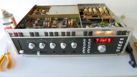 Frequenzanzeige mit Nixi-Röhren Revox A720 - einfach nur schön!