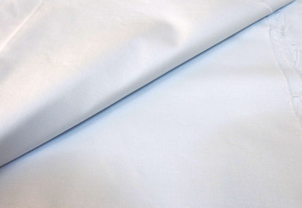 Feiner Baumwollstoff in zartblau