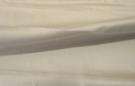 Reine Baumwolle - Mako-Feinsatin in sandfarben, 240 cm breit