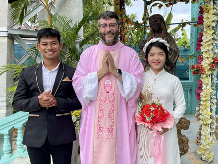 Samedi dernier, mariage de François et de Maria.