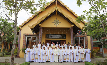 Récollection des prêtres en mission dans le vicariat apostolique de Phnom Penh