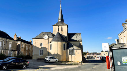 Église St Gervais & St Protais de Quelaines-Saint-Gault.