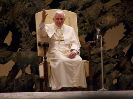 Photo du pape Benoît XVI prise par mes soins au cour de l'audience publique du 14/02/2007.