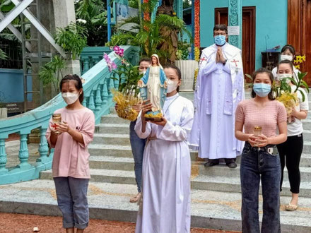 Démarrage de la "procession" de l'Assomption