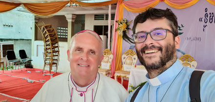 Avec Mgr Bruno Cosme, MEP, nouvel Administrateur apostolique de la Préfecture apostolique de Kompong Cham (30/11/2019).