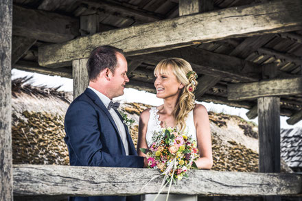 Brautpaar beim Hochzeitsshooting in der Heuneburg Hundersingen