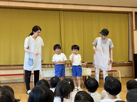 思いっきりフリフリ〜〜!!
