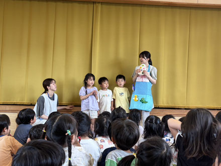 「中にだれがいるかな??」