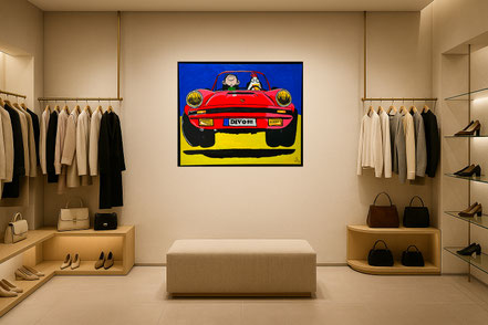 Innenansicht einer edlen Mode-Boutique mit dem Kunstwerk HUHN AM STEUER. Das rote Porsche-Motiv ergänzt die luxuriöse Warenpräsentation.