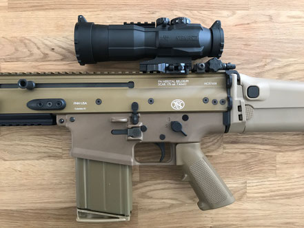 Steiner Battle Sight mit American Defence Montage auf FN SCAR