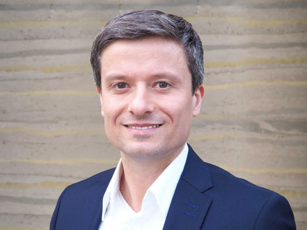 Porträt von Dr. Peter Schäfer: Lektorat, Korrektur, Schreibberatung, Autorencoaching, Werbetext, Ghostwrting, Layout.