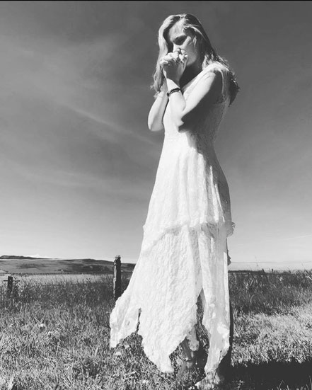 Zoee, singer, songwriter, Zoee & the band, country, country music